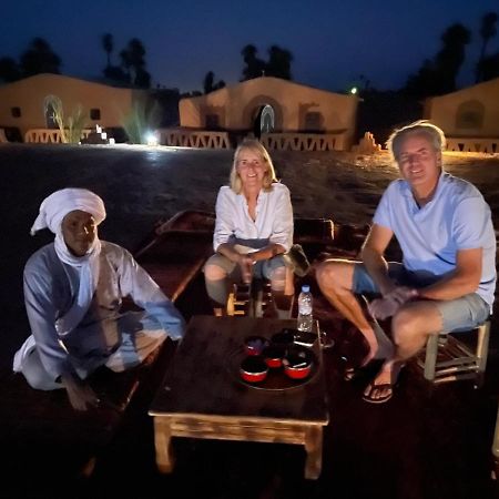 Camp Sahara Dunes Hotell M'Hamid Exteriör bild