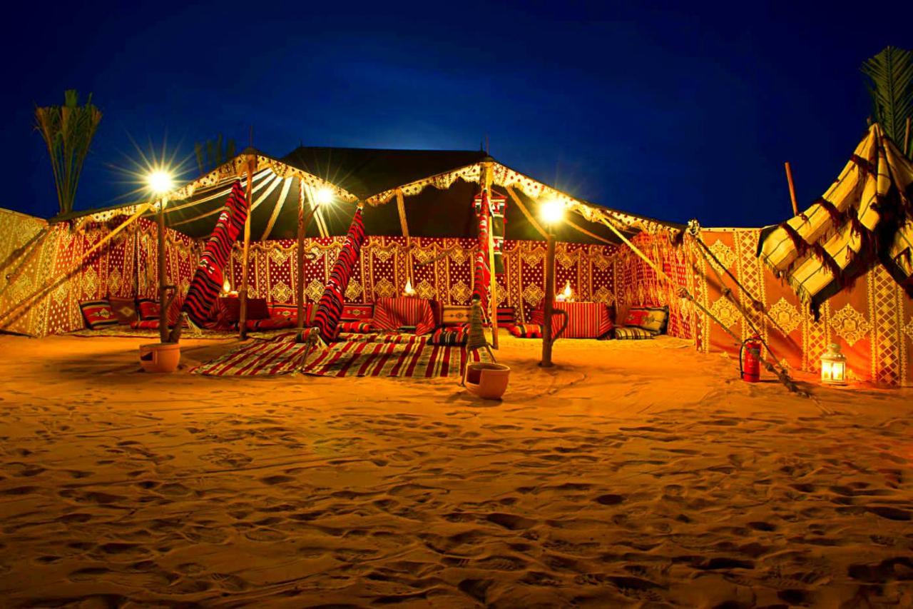 Camp Sahara Dunes Hotell M'Hamid Exteriör bild