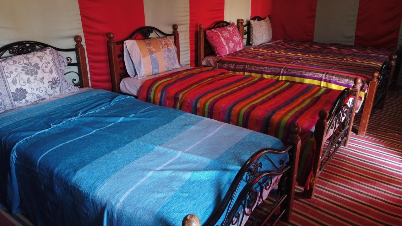 Camp Sahara Dunes Hotell M'Hamid Exteriör bild