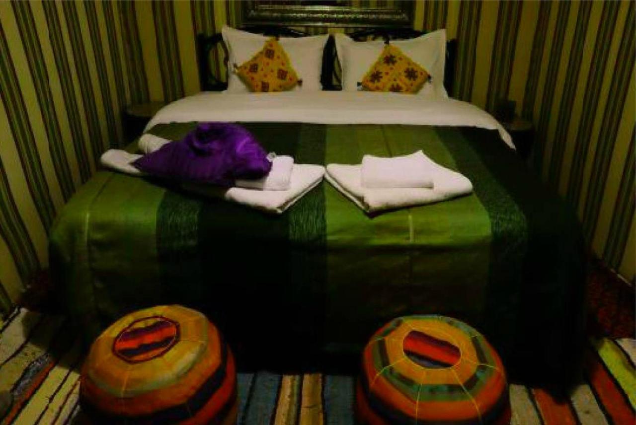 Camp Sahara Dunes Hotell M'Hamid Exteriör bild