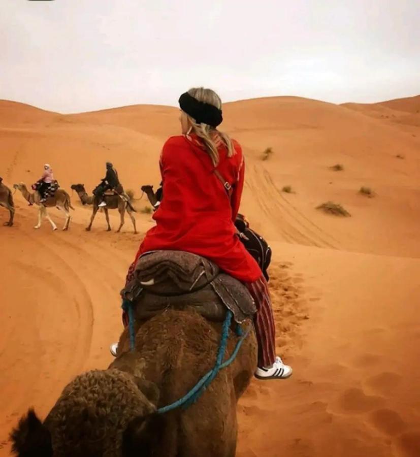 Camp Sahara Dunes Hotell M'Hamid Exteriör bild